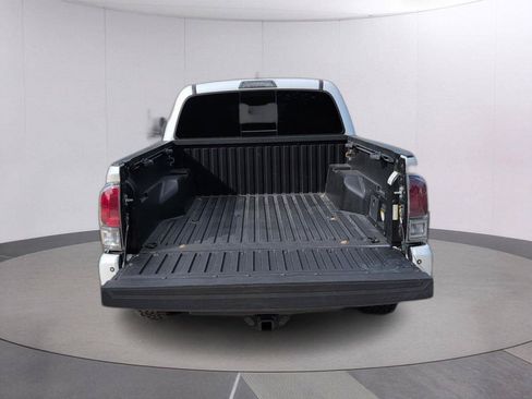 Used 2021 Toyota Tacoma TRD Sport w/ TRD Premium Sport Package AWD/4WD image 5