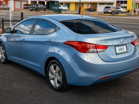 Used 2013 Hyundai Elantra GLS w/ Preferred Pkg image 10