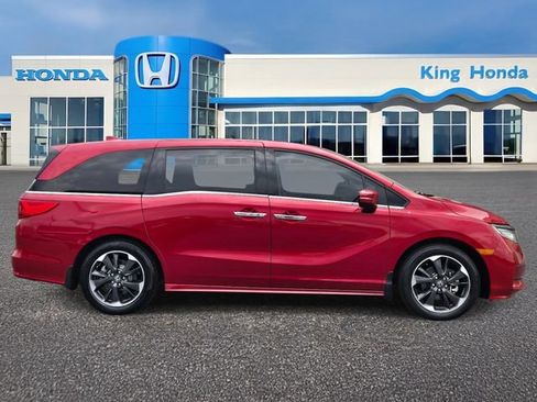 Used 2024 Honda Odyssey Elite image 6