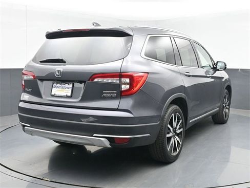 Used 2022 Honda Pilot Touring image 11