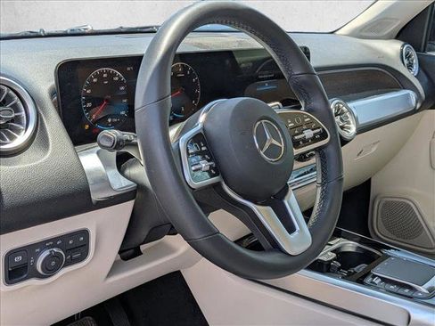 Used 2023 Mercedes-Benz GLB 250 image 10