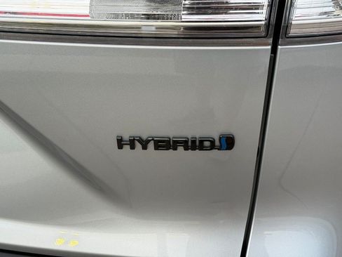 Certified 2024 Toyota Corolla Cross AWD Hybrid image 7