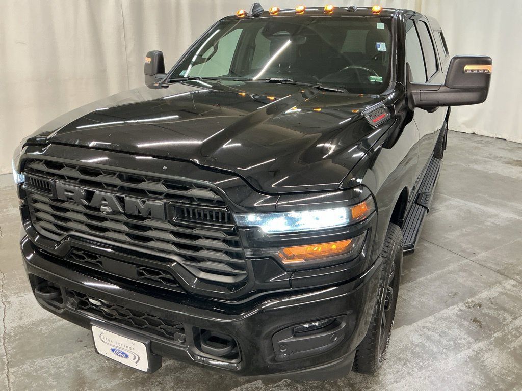 Used 2025 RAM 2500 Big Horn AWD/4WD image 2