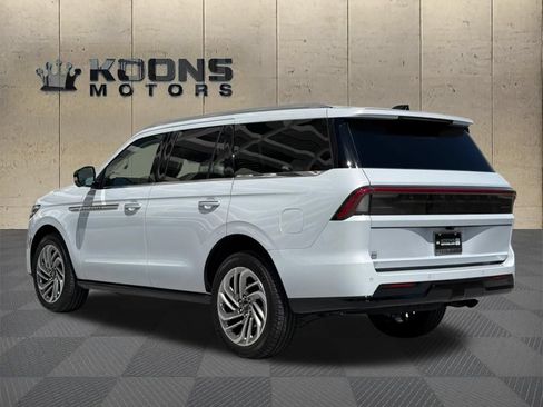 New 2026 Lincoln Navigator Reserve AWD/4WD image 6