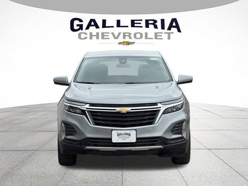 Used 2023 Chevrolet Equinox LT image 3