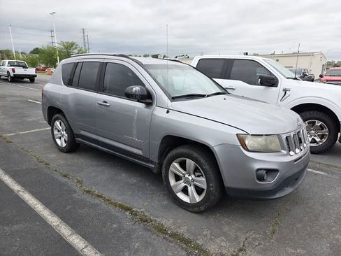 Used 2016 Jeep Compass Sport w/ Power Value Group image 3