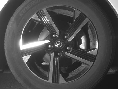 Used 2025 Nissan Sentra SV image 13