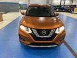 Used 2019 Nissan Rogue SV image 2