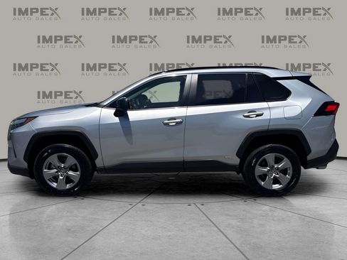 Used 2023 Toyota RAV4 LE AWD/4WD image 2