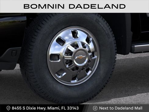 New 2026 Chevrolet Silverado 3500 High Country w/ High Country Premium Package AWD/4WD image 9