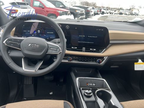 New 2026 Chevrolet Equinox ACTIV w/ Convenience Package III AWD/4WD image 5