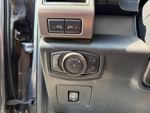 Used 2018 Ford F150 Raptor w/ Equipment Group 802A Luxury AWD/4WD image 7