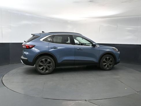 Used 2024 Ford Escape Platinum AWD/4WD image 6