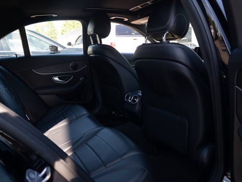 Used 2019 Mercedes-Benz C 300 Sedan image 23