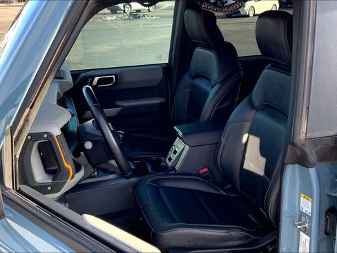 Used 2023 Ford Bronco Badlands image 8