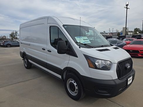 New 2026 Ford Transit 250 148 Medium Roof image 20