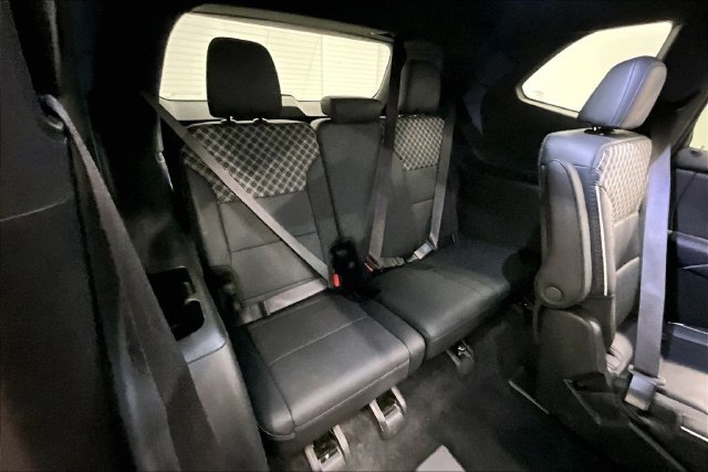 Used 2024 GMC Acadia Denali AWD/4WD image 33