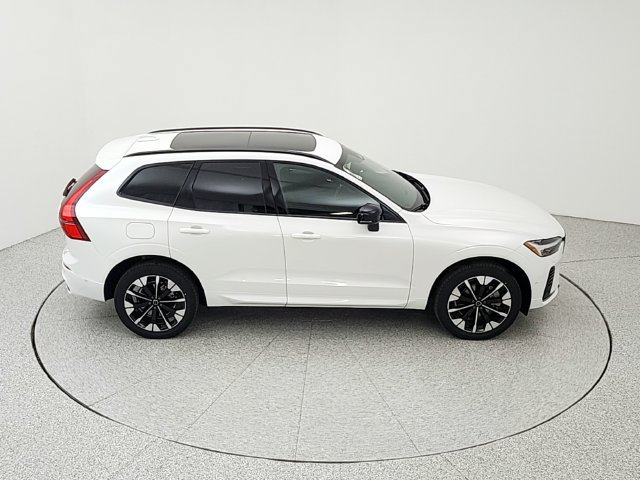 New 2026 Volvo XC60 T8 Plus w/ Climate Package AWD/4WD image 16