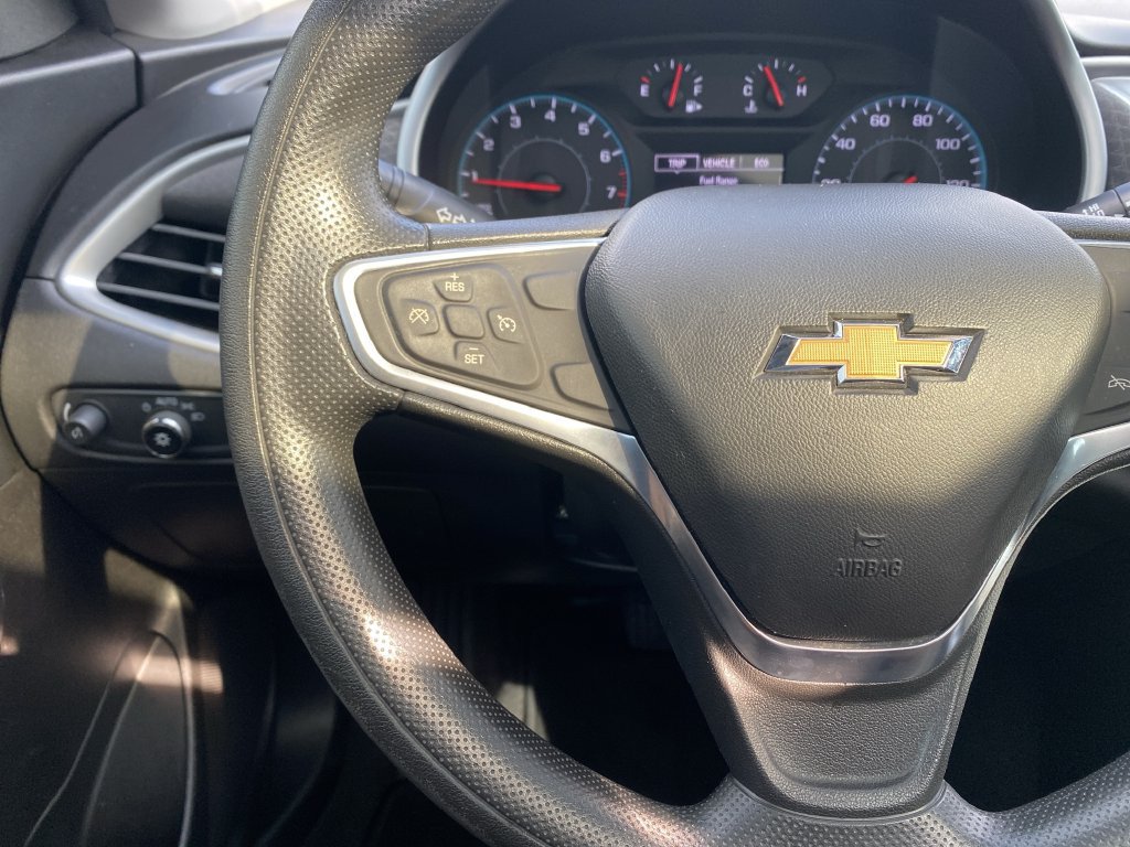 Used 2022 Chevrolet Malibu LT FWD image 19