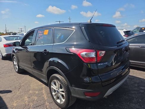 Used 2019 Ford Escape SE AWD/4WD image 2