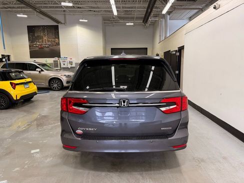 Used 2023 Honda Odyssey Touring image 4