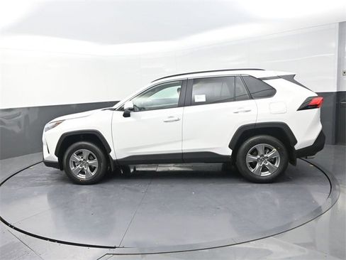New 2025 Toyota RAV4 XLE image 4