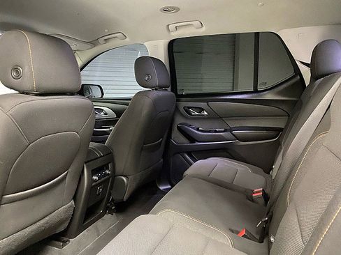 Used 2020 Chevrolet Traverse LT image 10