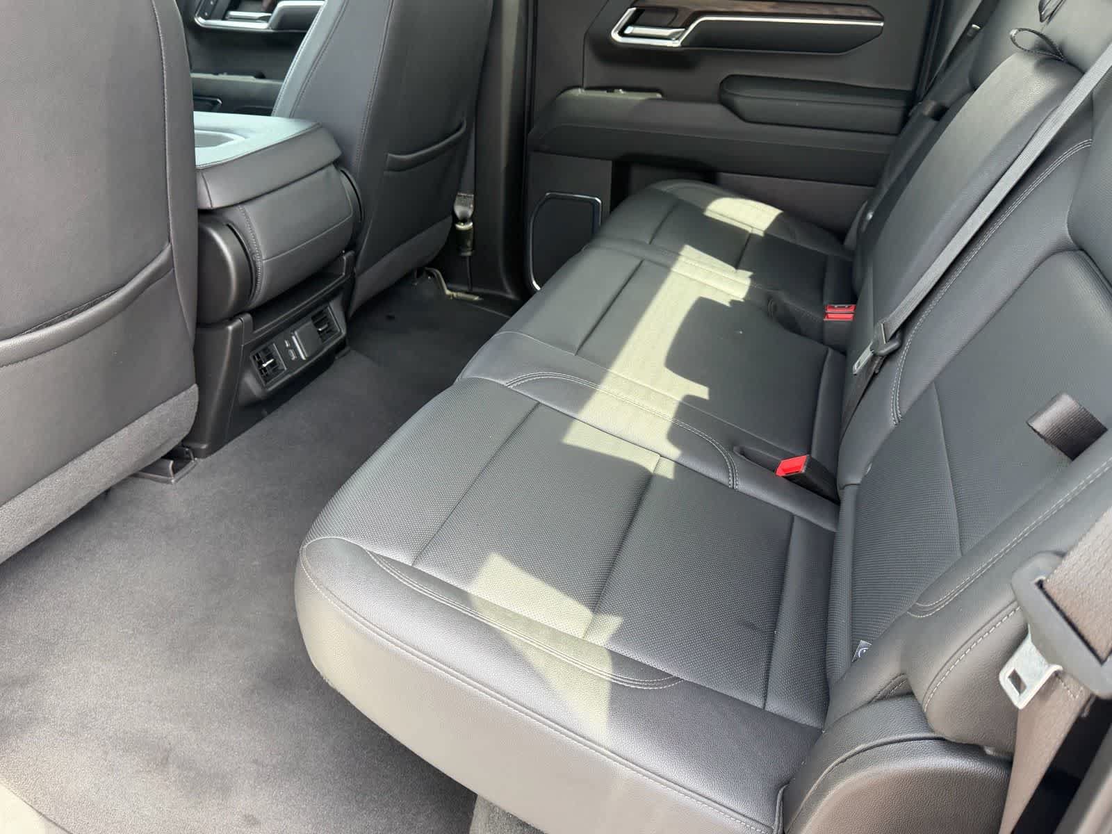 Used 2024 GMC Sierra 1500 SLT AWD/4WD image 15