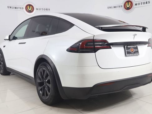 Used 2022 Tesla Model X image 4