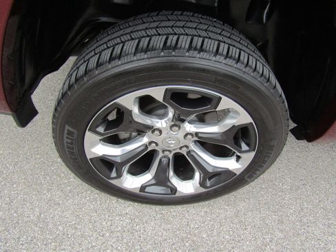 Used 2023 RAM 1500 Limited AWD/4WD image 11