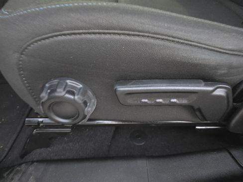 Used 2021 Jeep Wrangler Unlimited Islander image 6