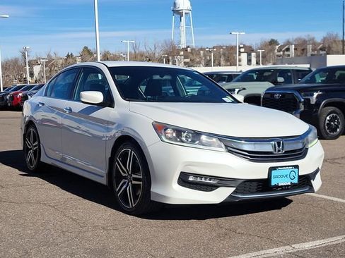 Used 2017 Honda Accord Sport Special Edition image 8