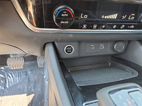 Used 2021 Nissan Rogue SV image 24