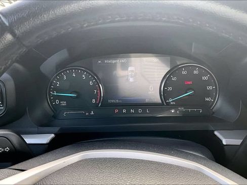 Used 2023 Ford Explorer XLT AWD/4WD image 13