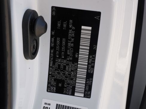 Used 2024 Toyota Sienna Platinum image 31