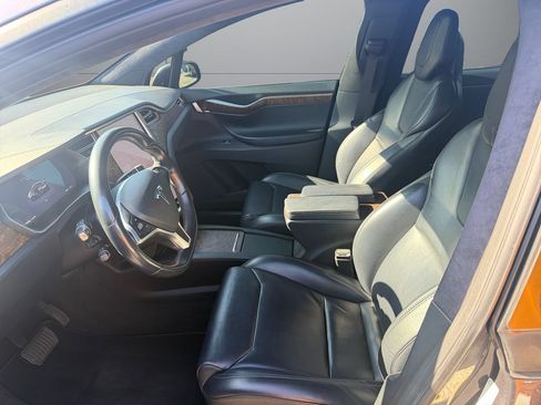 Used 2018 Tesla Model X 75D AWD/4WD image 9