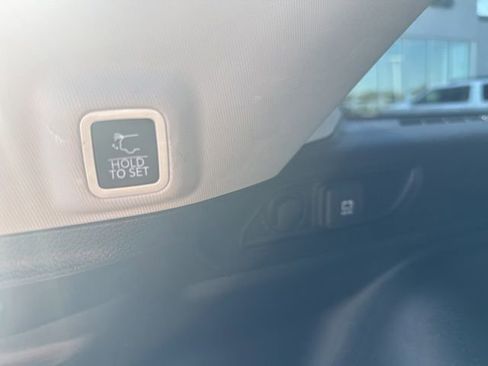 Used 2023 Jeep Grand Cherokee Limited w/ Luxury Tech Group II image 14