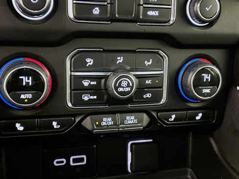 Used 2024 Chevrolet Tahoe LT image 22