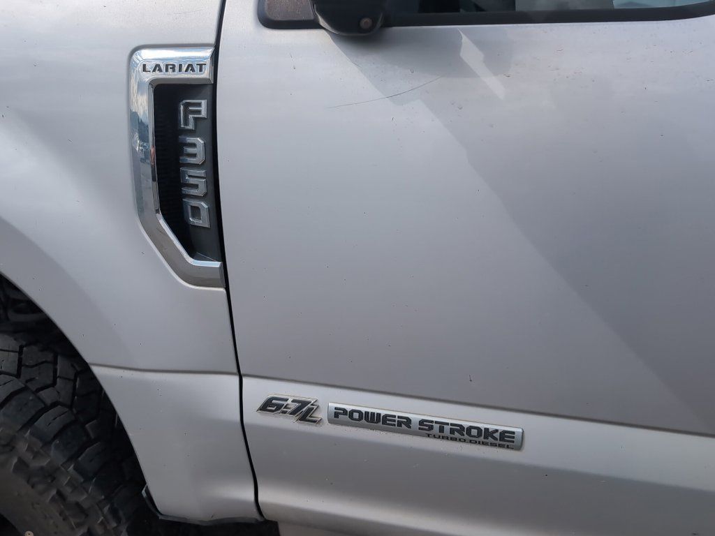 Used 2019 Ford F350 Lariat w/ Lariat Ultimate Package AWD/4WD image 17