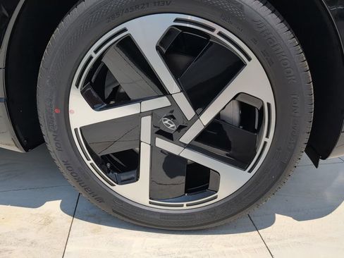 New 2026 Hyundai Ioniq 9 Limited image 32