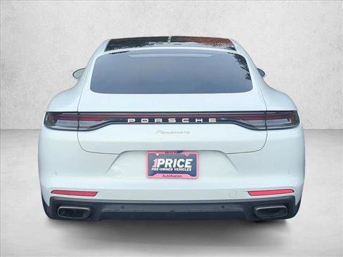 Used 2022 Porsche Panamera 4 w/ Premium Package image 9