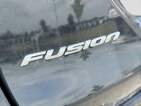 Used 2014 Ford Fusion SE w/ Equipment Group 201A FWD image 11