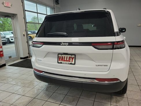 New 2025 Jeep Grand Cherokee Limited AWD/4WD image 37