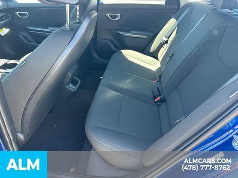 Used 2025 Kia K4 FWD image 23