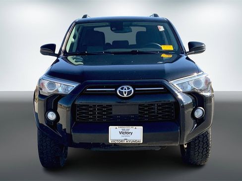 Used 2020 Toyota 4Runner SR5 image 2