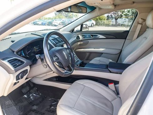 Used 2019 Lincoln MKZ Reserve FWD image 16
