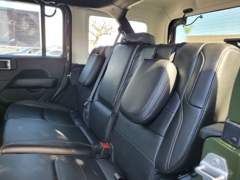 Used 2021 Jeep Wrangler Unlimited Sahara w/ Cold Weather Group image 13