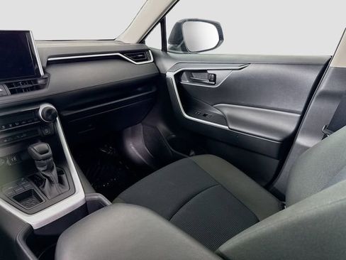 Certified 2025 Toyota RAV4 LE FWD image 23