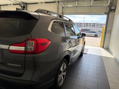 Used 2022 Subaru Ascent Premium w/ Convenience Package AWD/4WD image 7