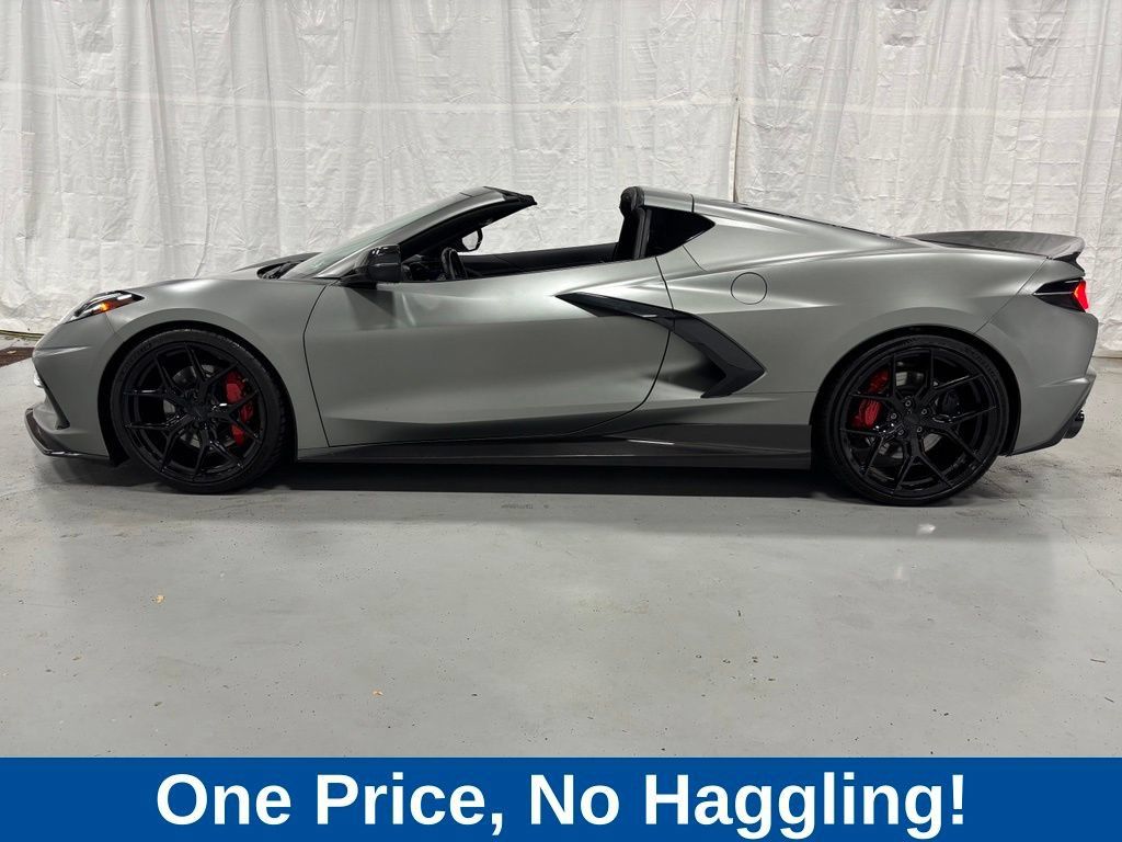 Used 2022 Chevrolet Corvette Stingray Coupe w/ Z51 Performance Package RWD image 4